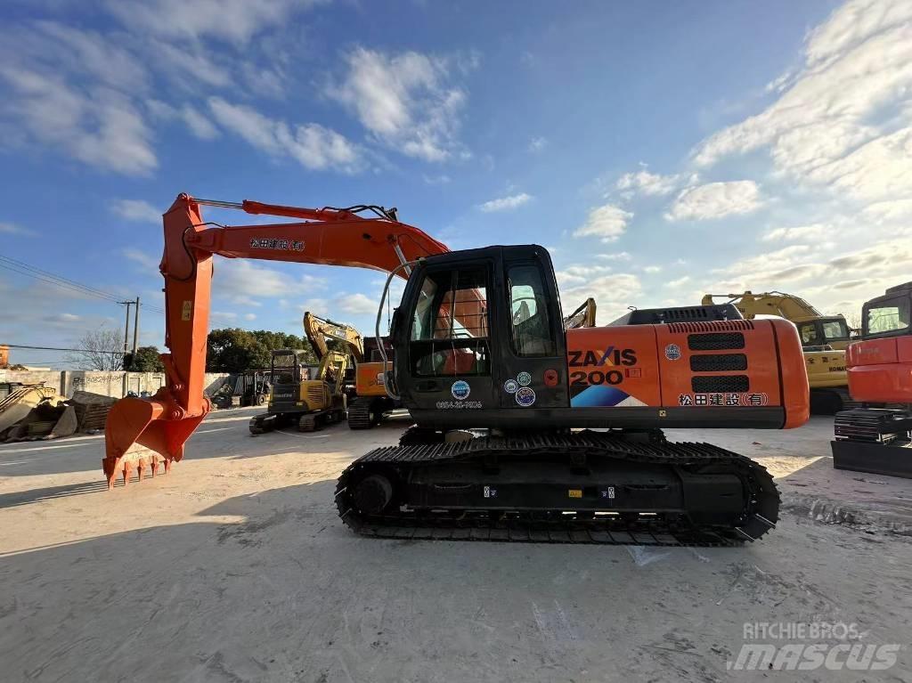 Hitachi ZX 200 Mini kotrók < 7t