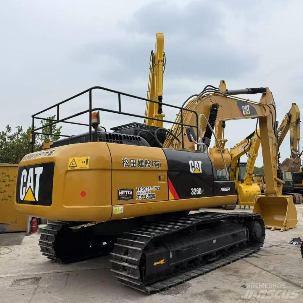 CAT 326D2 Közepes (midi) kotrók 7 t - 12 t