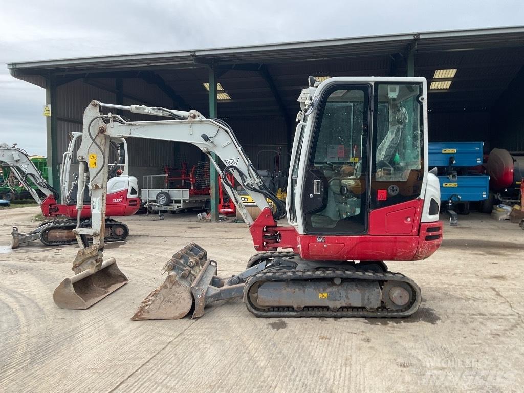 Takeuchi TB 230 Mini kotrók < 7t