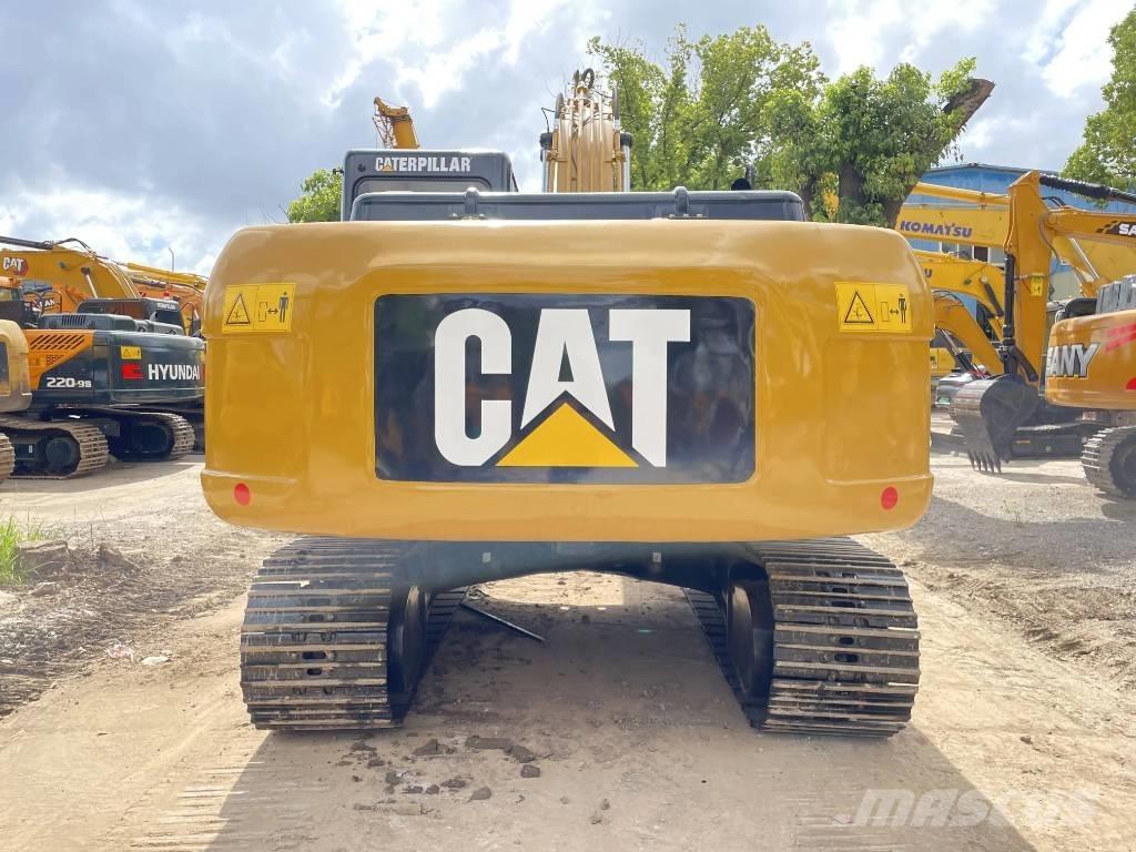 CAT 320D2 Lánctalpas kotrók