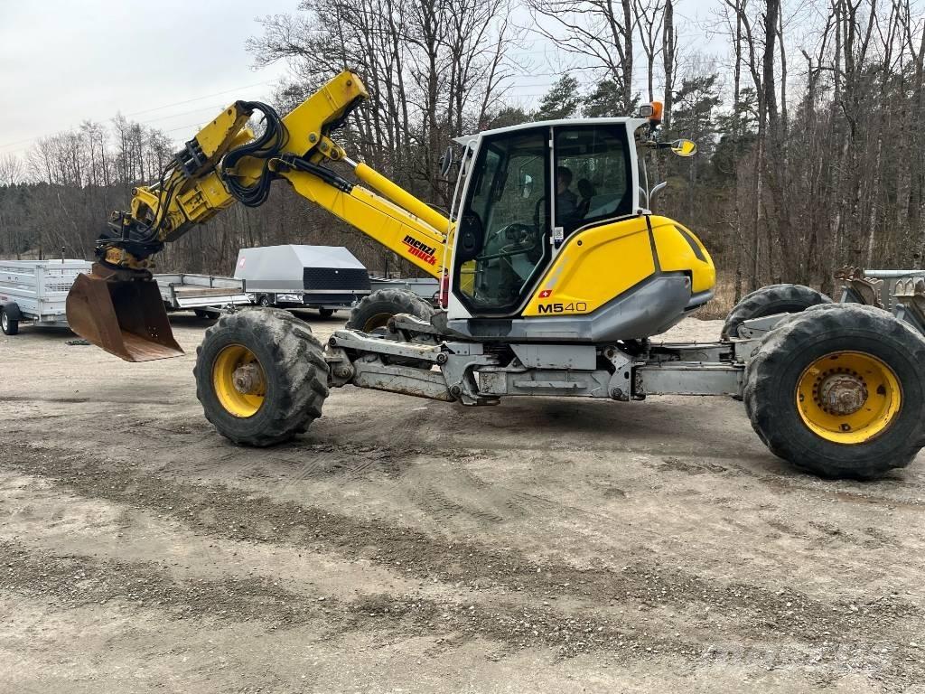 Menzi Muck M540 A Gumikerekes kotrók