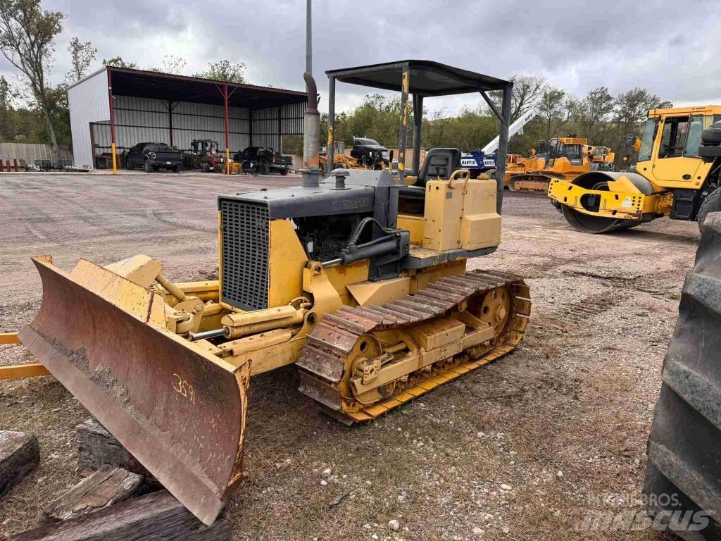 Komatsu D 21 P-5 lánctalpas dózerek