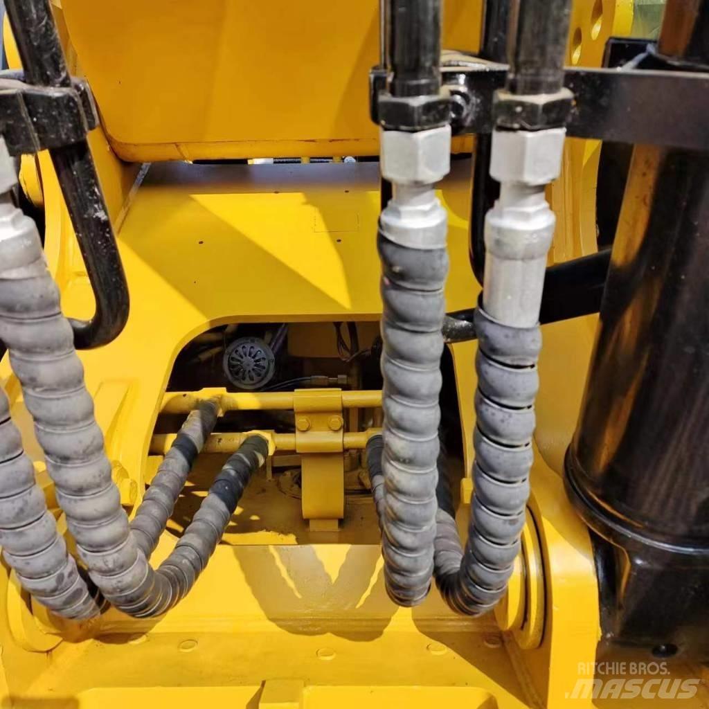CAT 329 D Lánctalpas kotrók