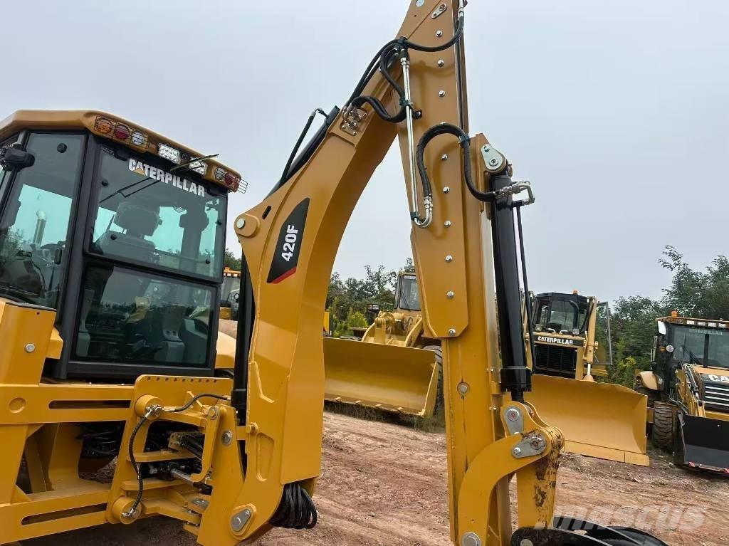 CAT 420 F2 Kotrórakodók