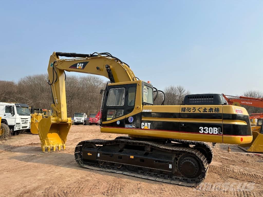 CAT 330 B L Lánctalpas kotrók
