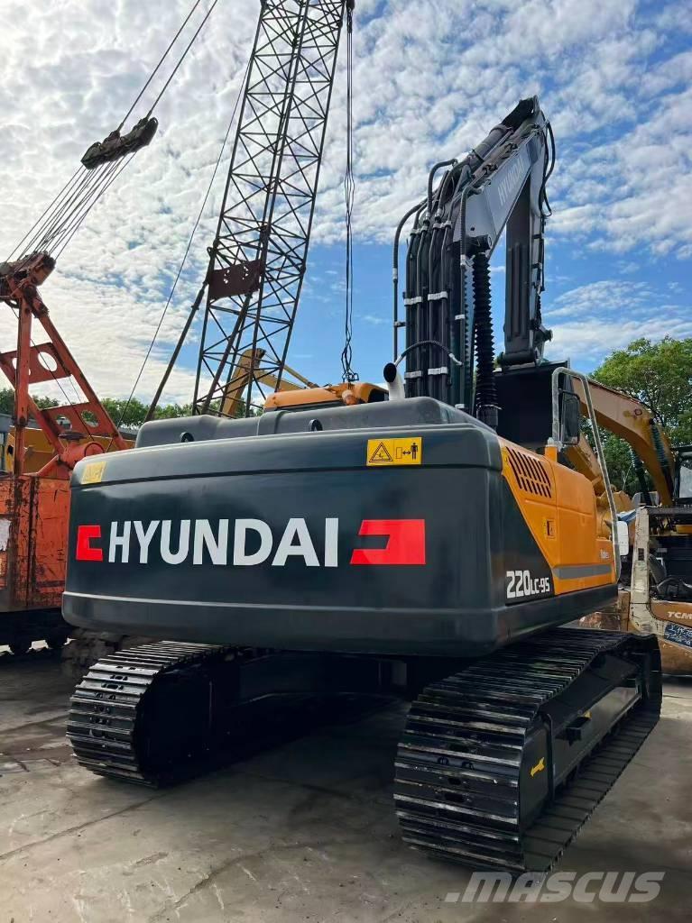 Hyundai R220LC-9S Közepes (midi) kotrók 7 t - 12 t