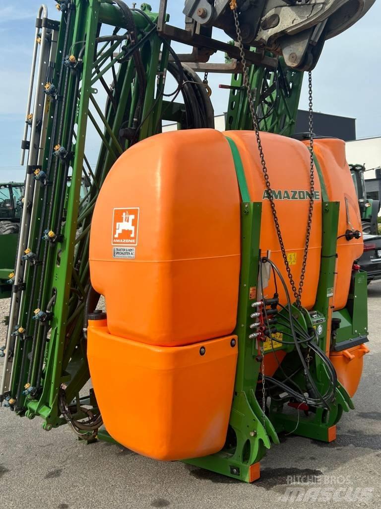 Amazone UF 1501 Vontatott trágyaszórók