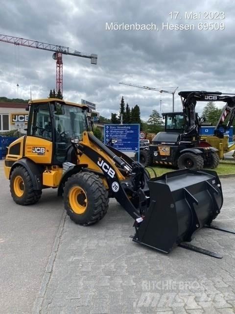 JCB 409 Gumikerekes homlokrakodók