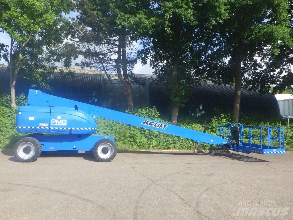 JLG 680S Teleszkópos emelők