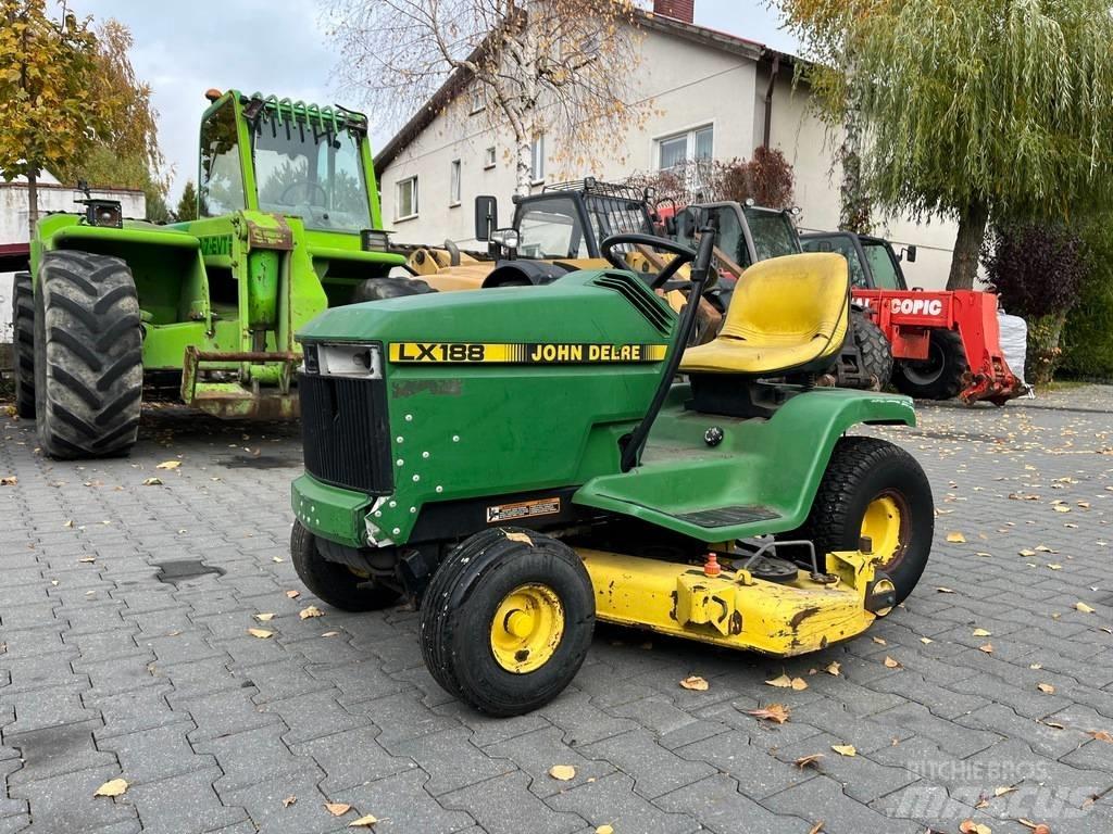 John Deere LX 188 Ráülős fűnyírók