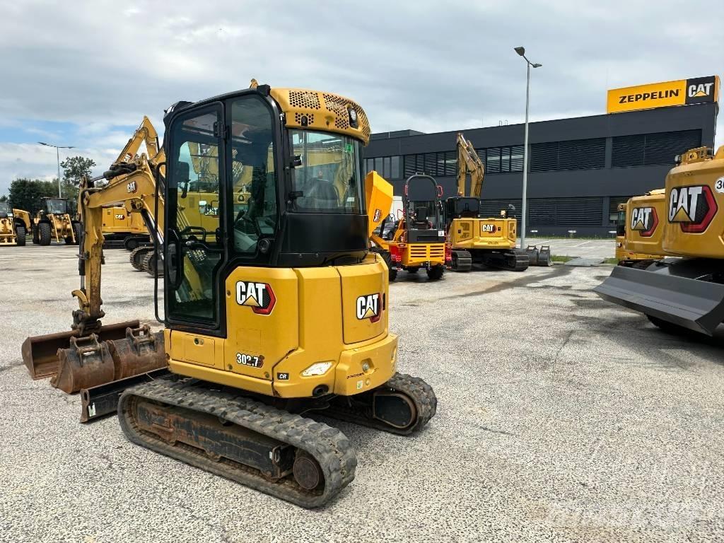 CAT 302.7 Mini kotrók < 7t