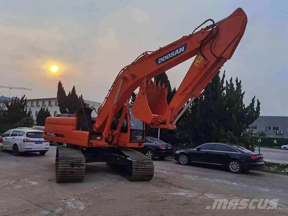 Doosan dx225 Lánctalpas kotrók