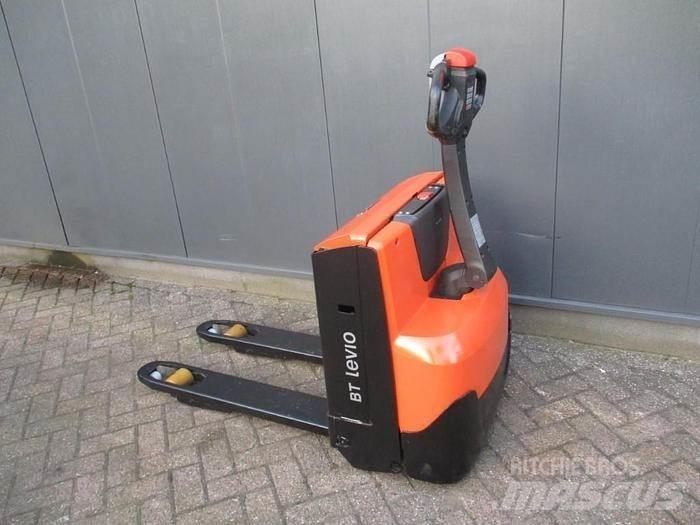 Toyota LWE 140 Alacsony emelőkocsi
