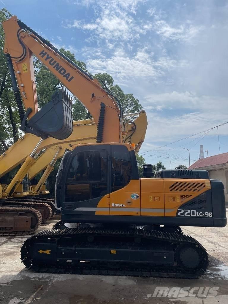 Hyundai 220LC-9S Lánctalpas kotrók