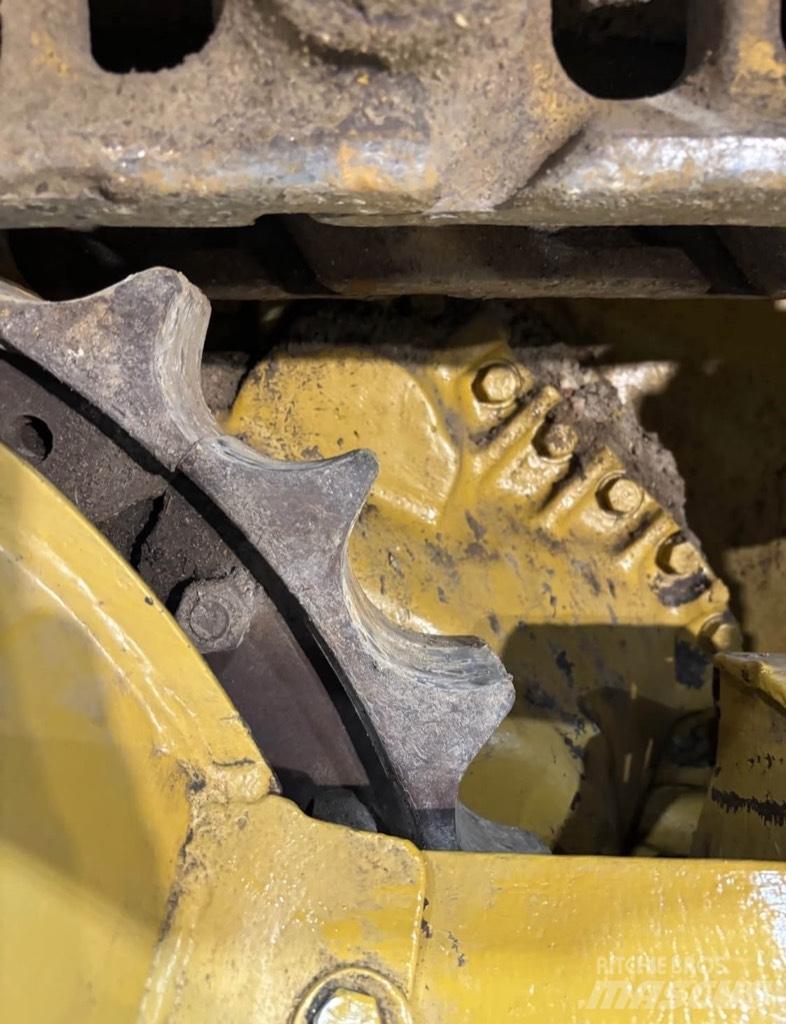 CAT D 7 G lánctalpas dózerek
