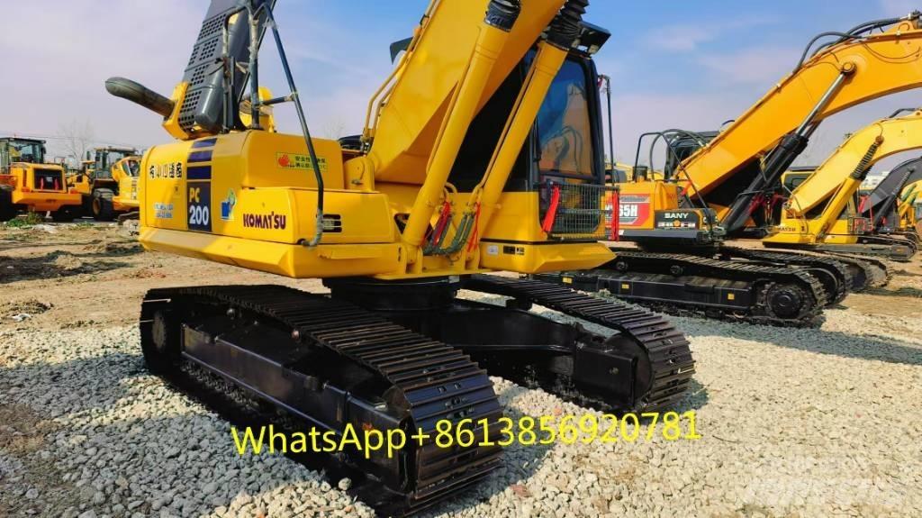 Komatsu PC 200-8 Közepes (midi) kotrók 7 t - 12 t