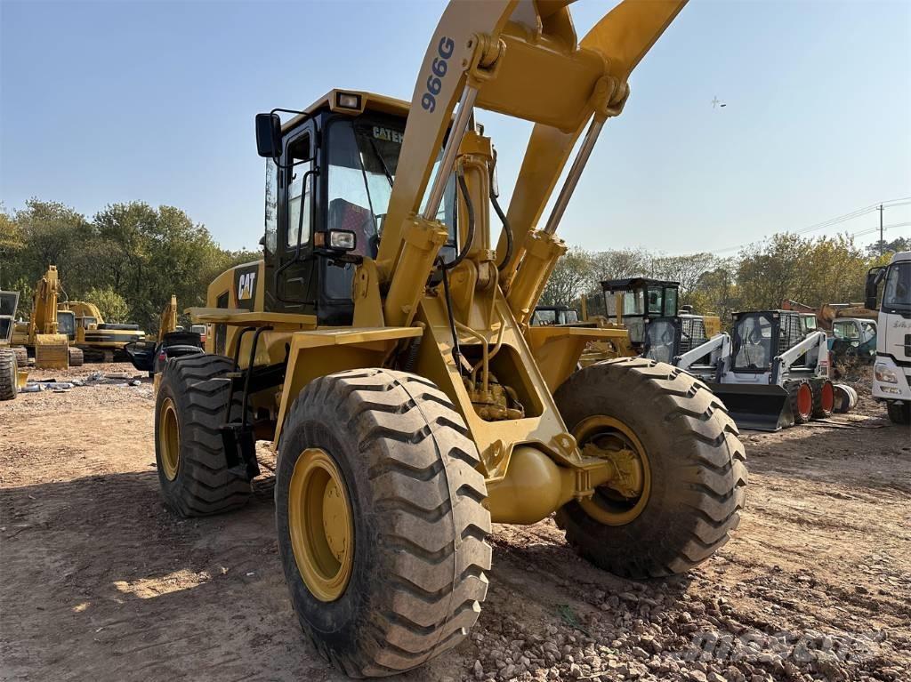 CAT 966G Gumikerekes homlokrakodók