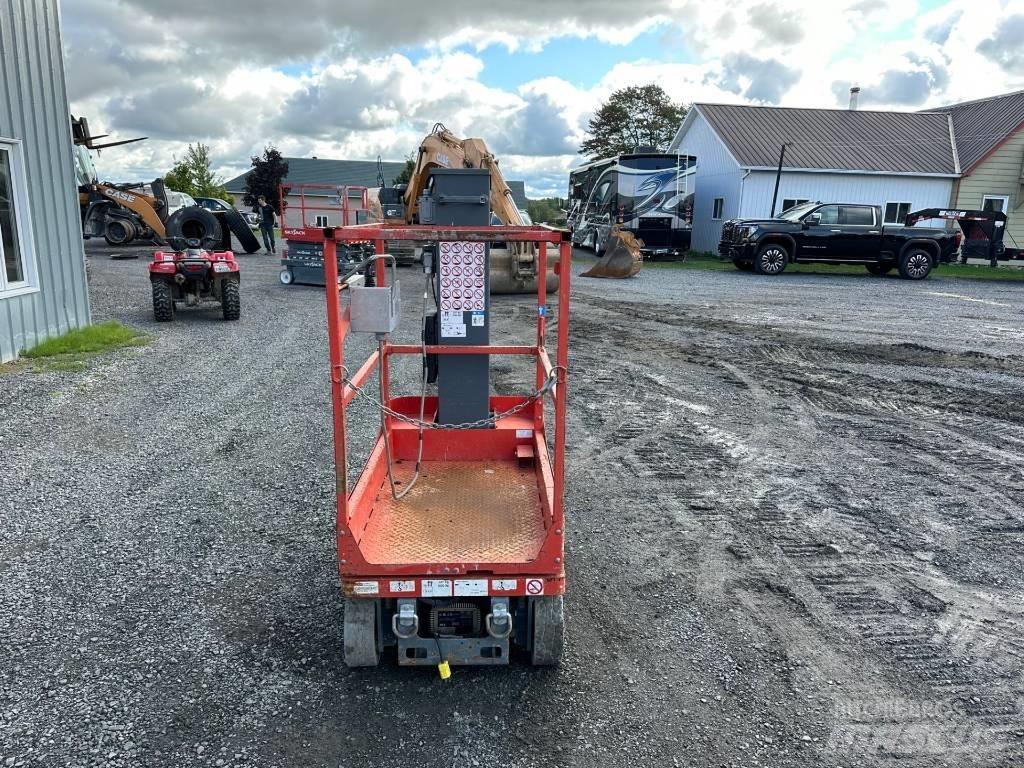 SkyJack SJ 12 Ollós emelők