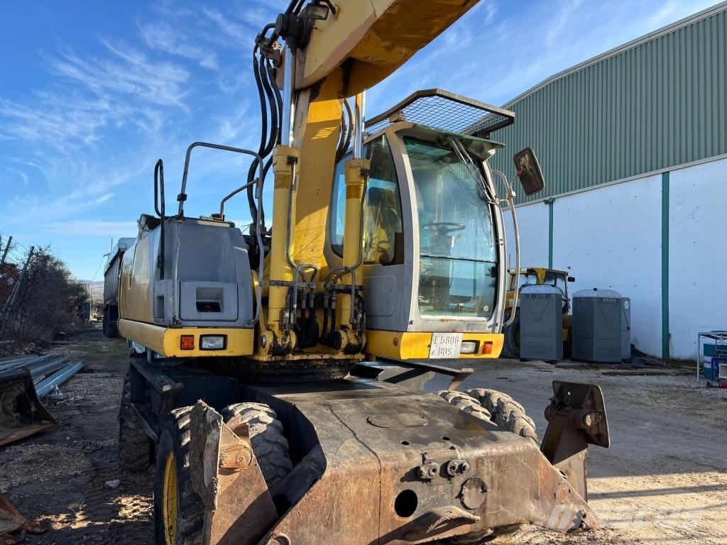 New Holland MH 6.6 Gumikerekes kotrók