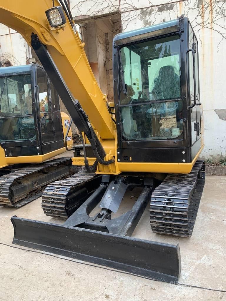 CAT 305.5E2 Lánctalpas kotrók
