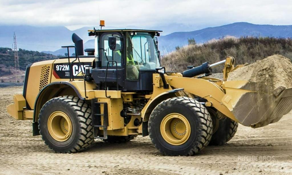 CAT 972 M UTHYRES Gumikerekes homlokrakodók