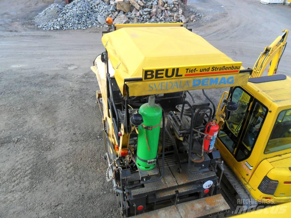 Demag DF 65 P Aszfalt terítõ gépek