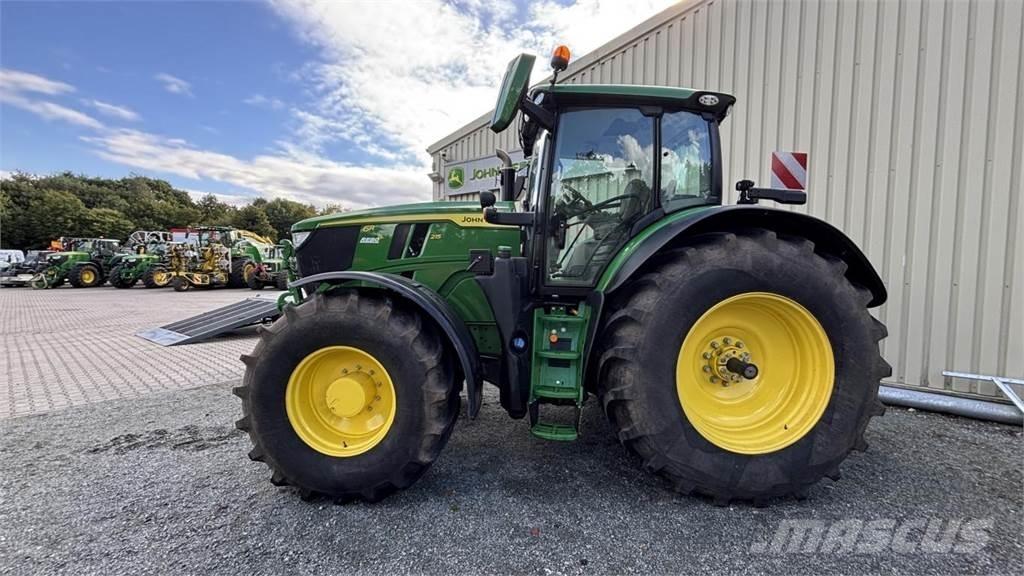 John Deere 6R215 Traktorok