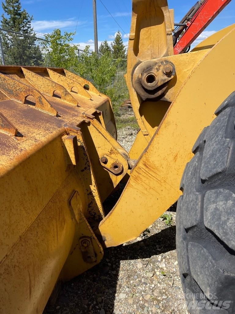 CAT 966 E Gumikerekes homlokrakodók