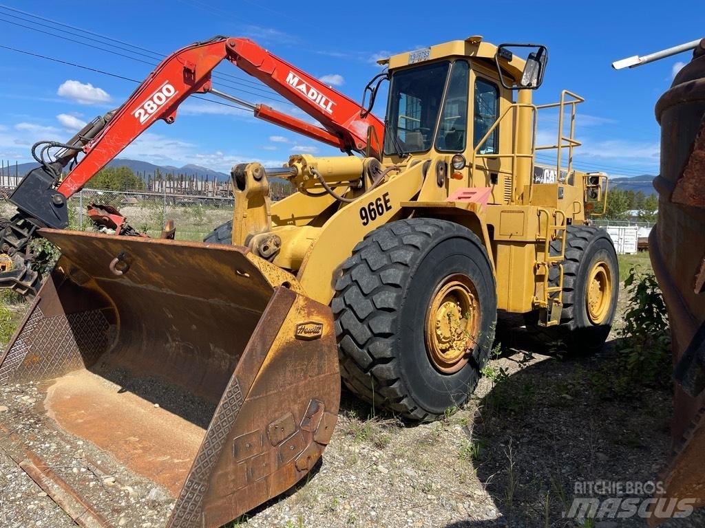 CAT 966 E Gumikerekes homlokrakodók