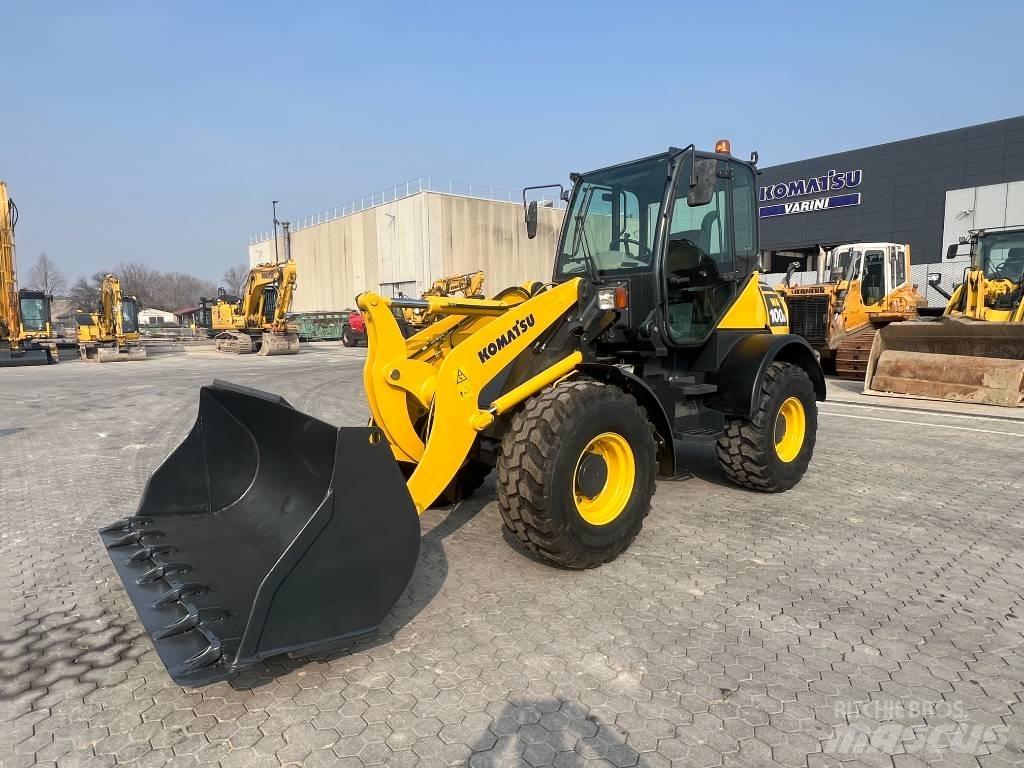 Komatsu WA 100 M-5 Gumikerekes homlokrakodók