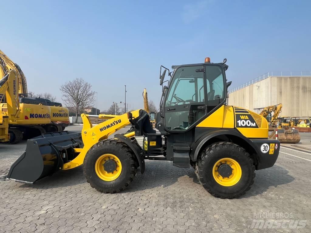 Komatsu WA 100 M-5 Gumikerekes homlokrakodók