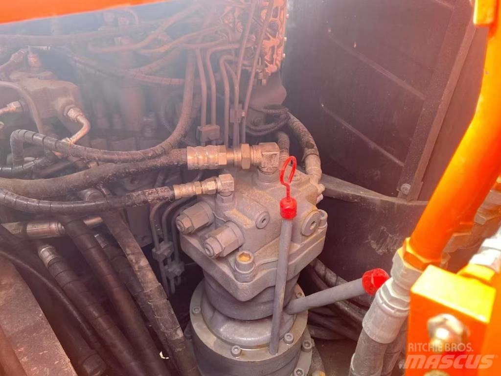 Hitachi 120 Lánctalpas kotrók