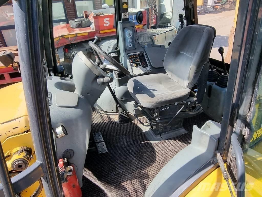 Komatsu WB 93 S-5EO Kotrórakodók