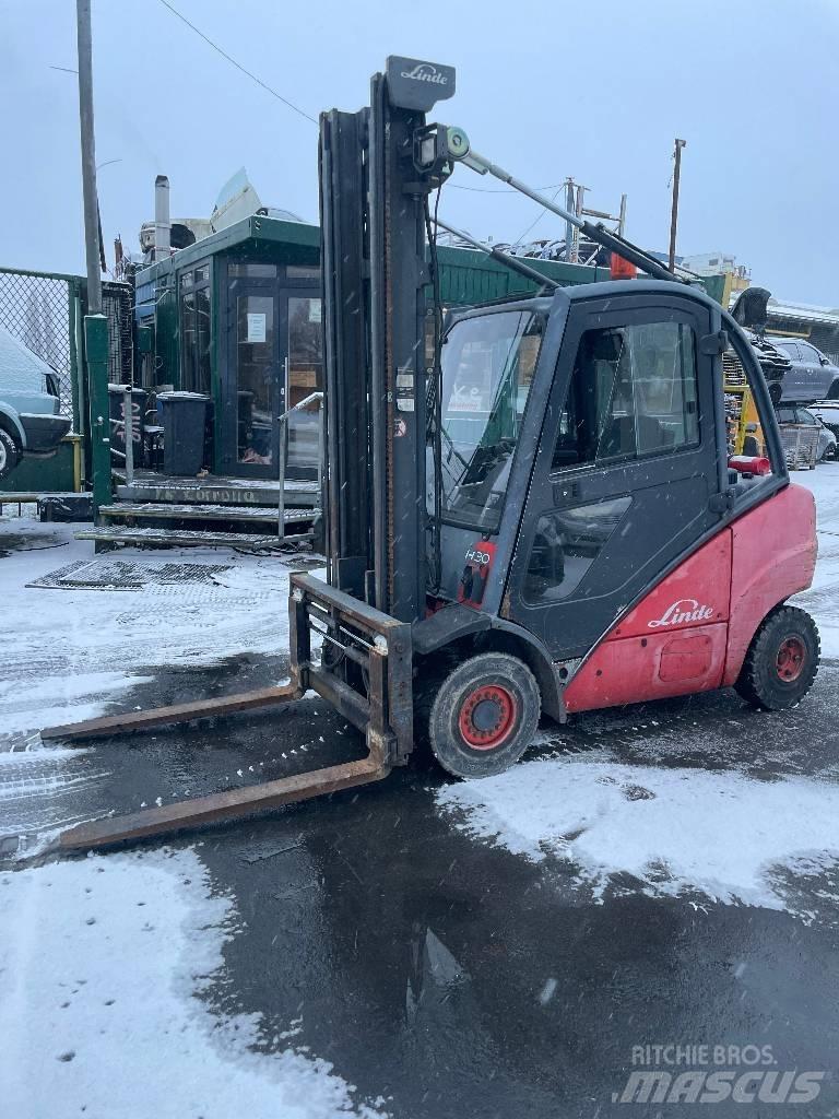 Linde H 30 D Dízel targoncák