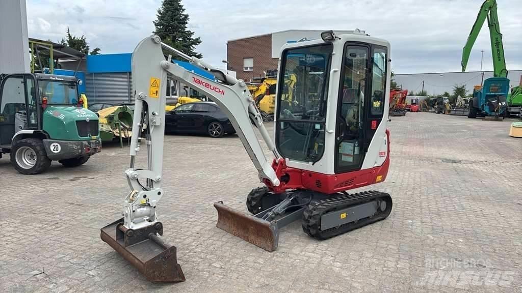 Takeuchi TB216 A Mini kotrók < 7t