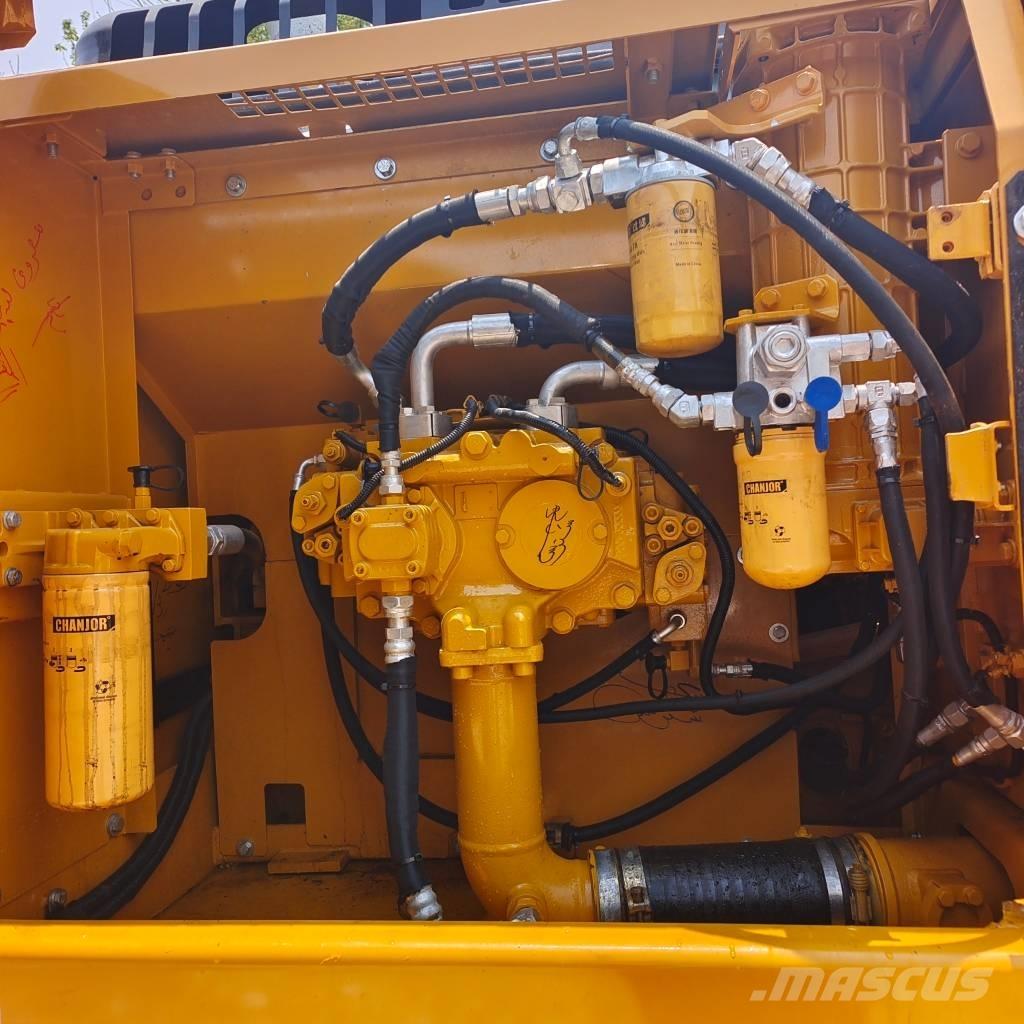 CAT 324 D L Lánctalpas kotrók