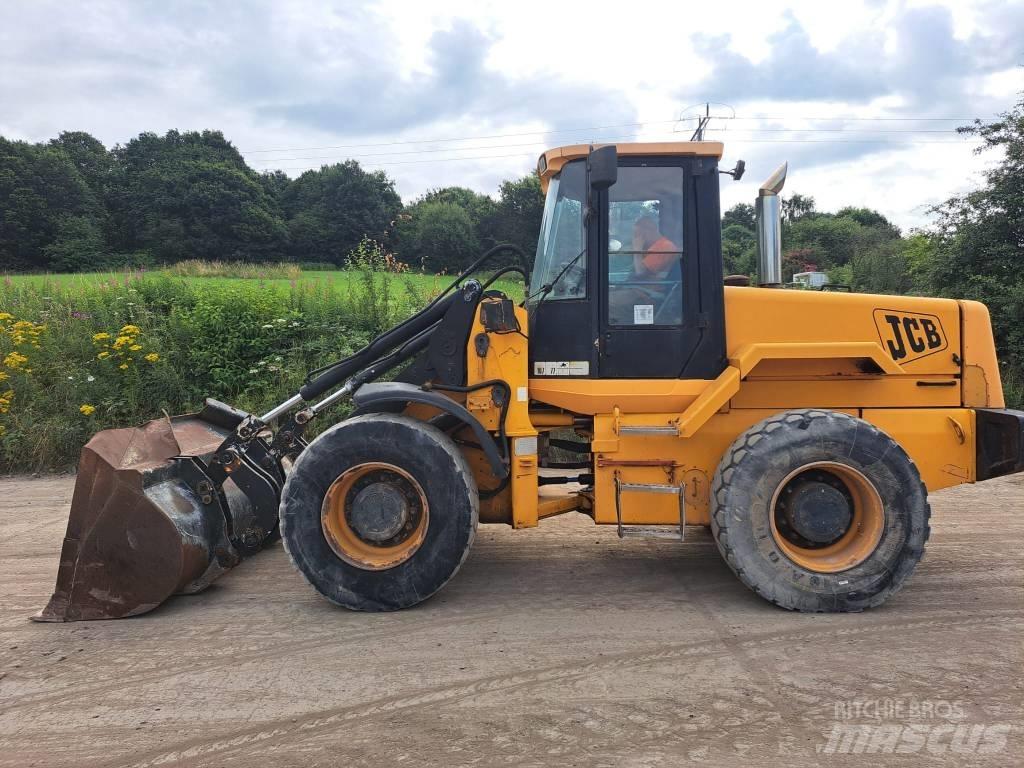 JCB 426 Gumikerekes homlokrakodók