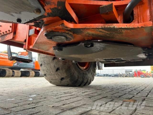 Hitachi ZW 310-6 Gumikerekes homlokrakodók