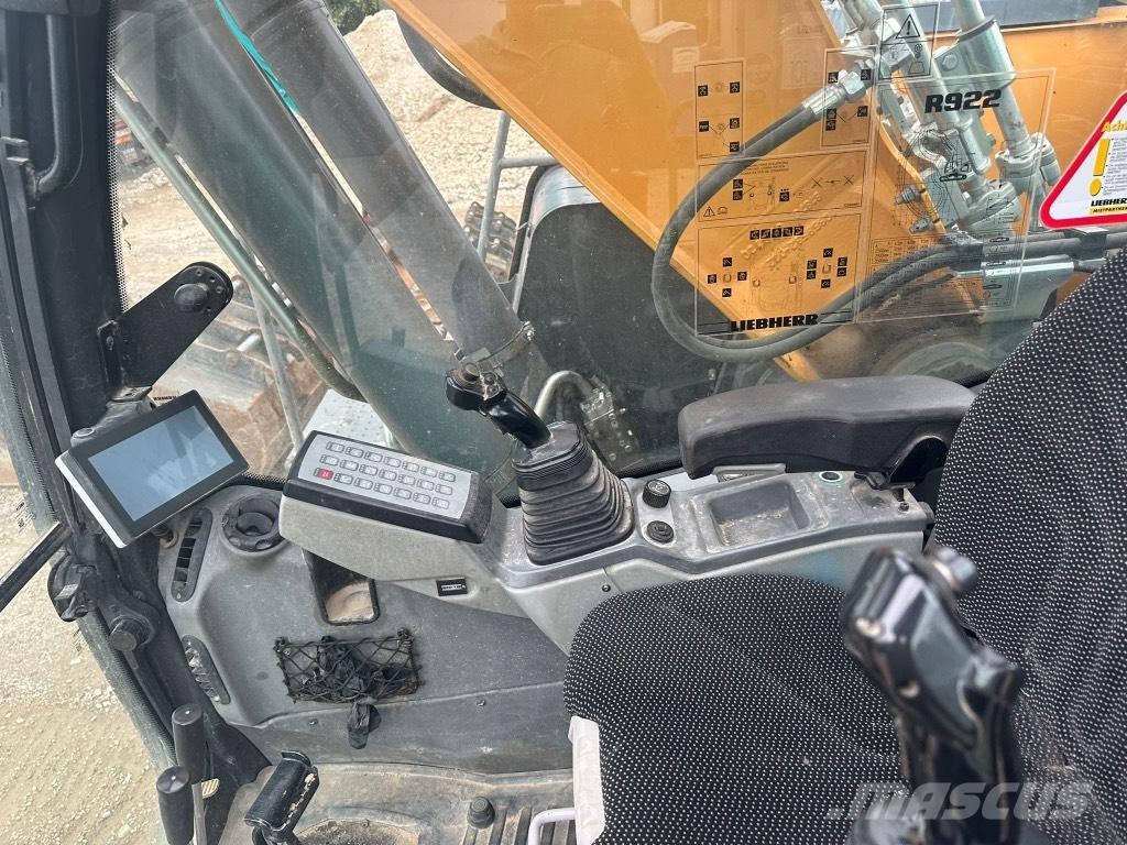 Liebherr R 922 Lánctalpas kotrók