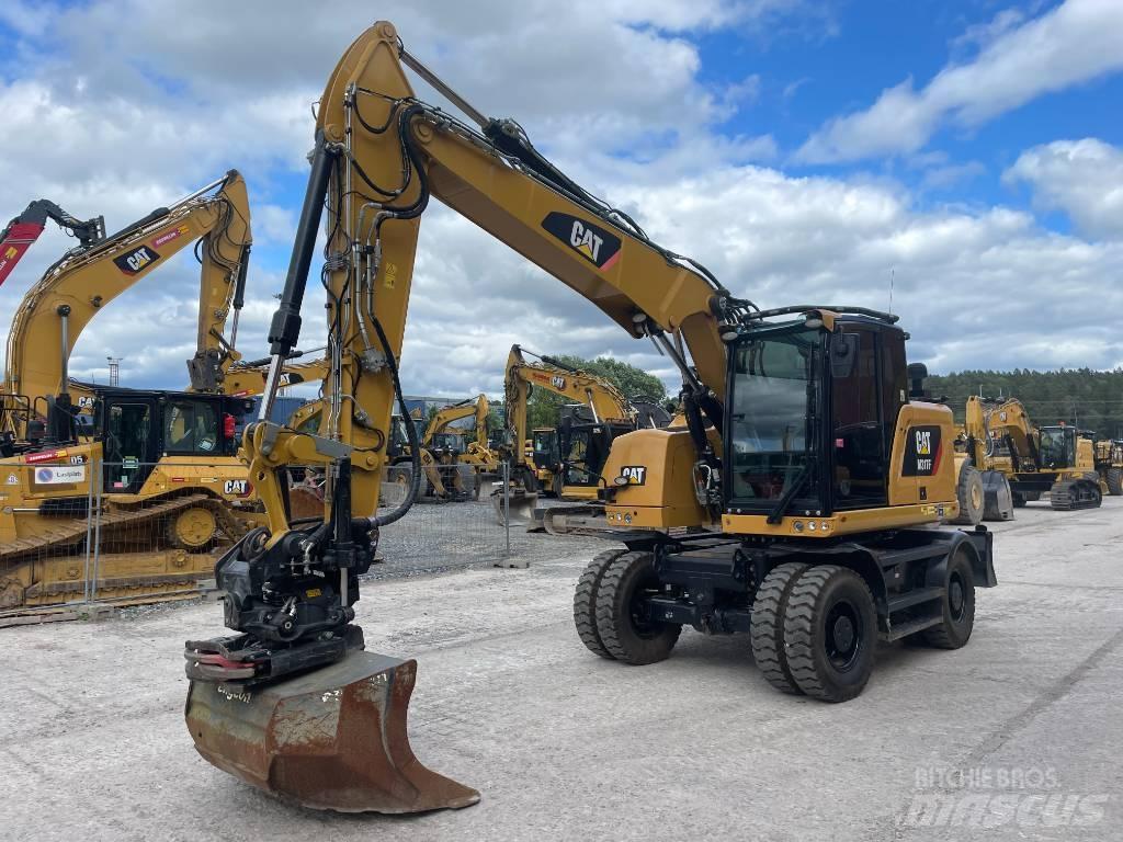 CAT M317F Gumikerekes kotrók