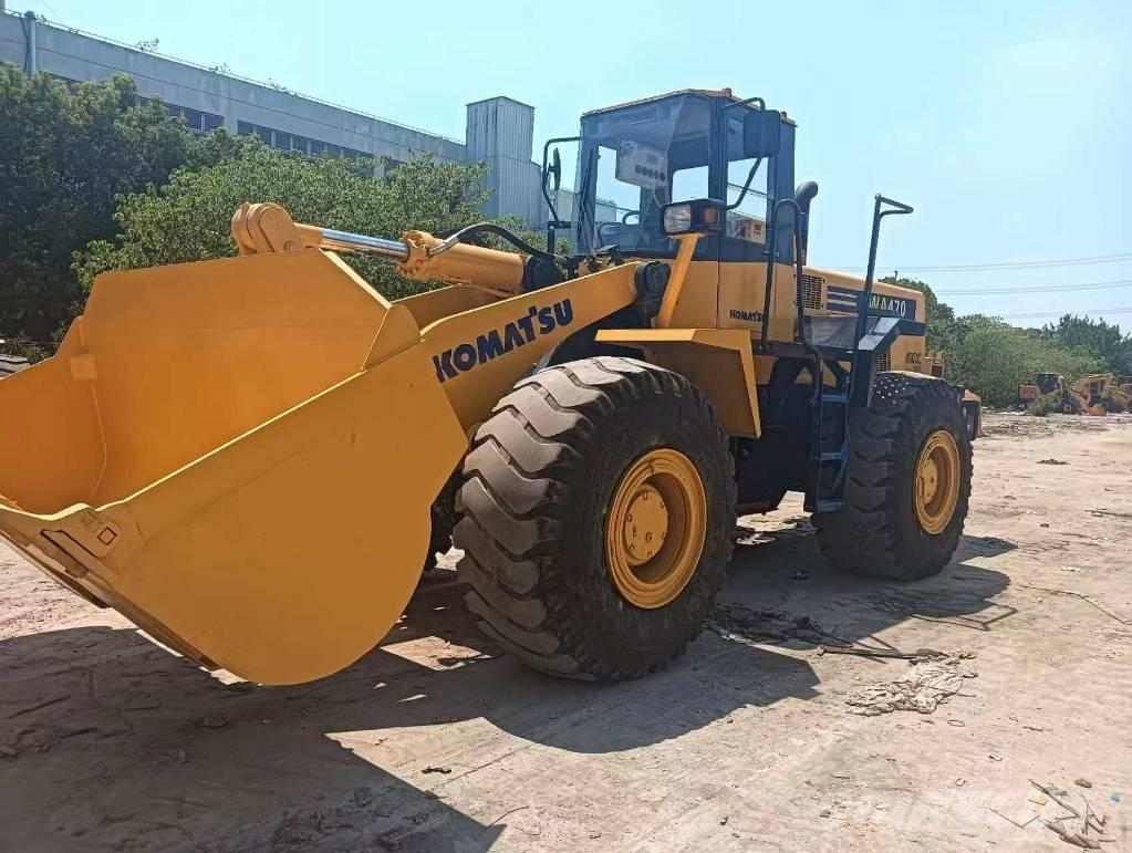 CAT 966 H Gumikerekes homlokrakodók