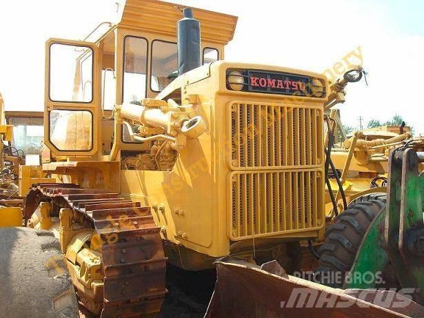 Komatsu d155a-1 lánctalpas dózerek