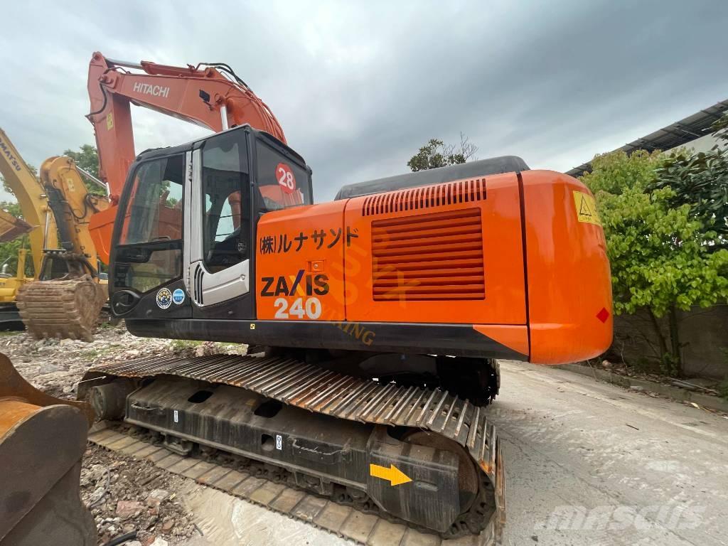 Hitachi ZX 240 Lánctalpas kotrók