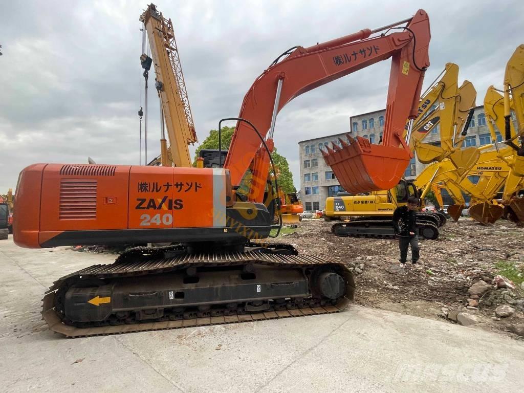 Hitachi ZX 240 Lánctalpas kotrók
