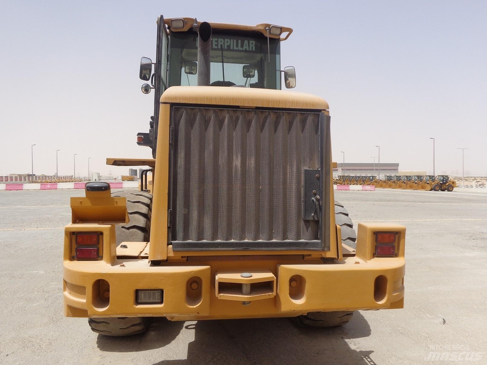 CAT 938H Gumikerekes homlokrakodók