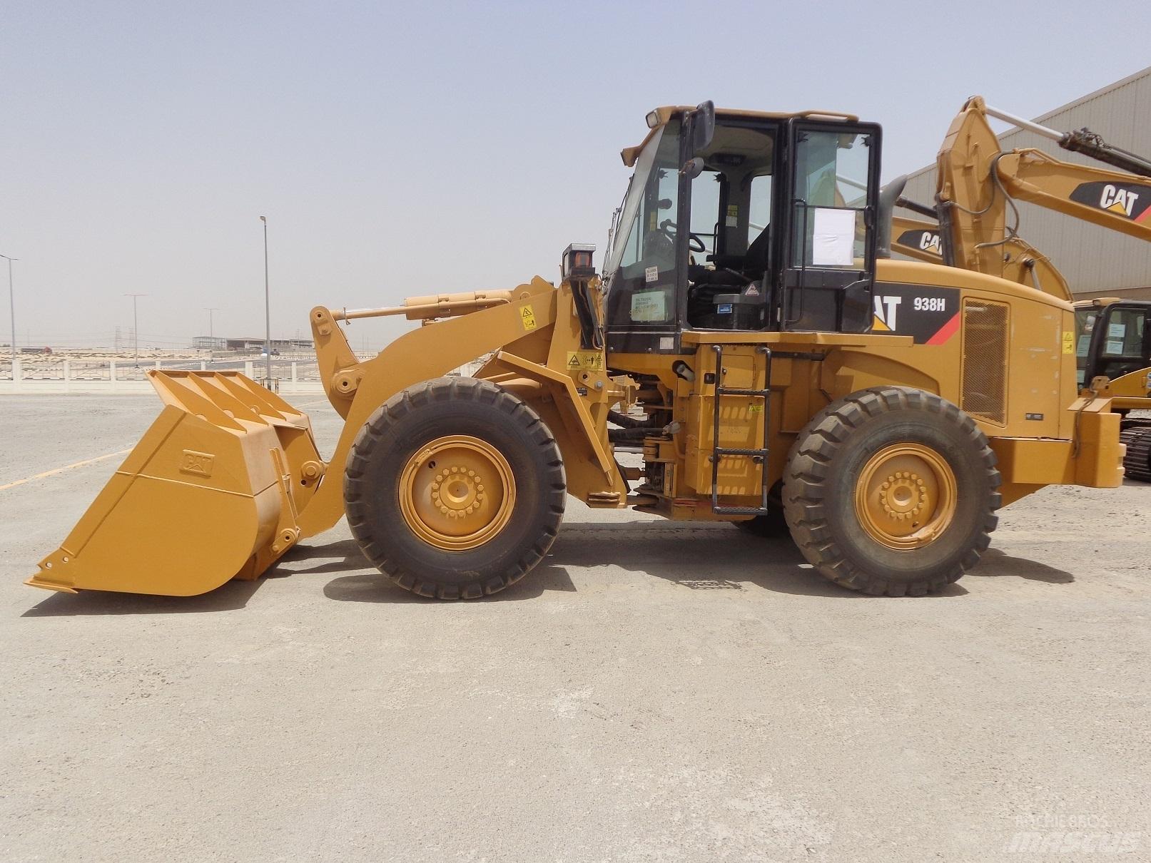 CAT 938H Gumikerekes homlokrakodók