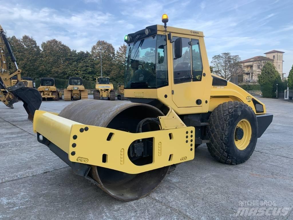 Bomag BW 213 D H-4 Egydobos hengerek