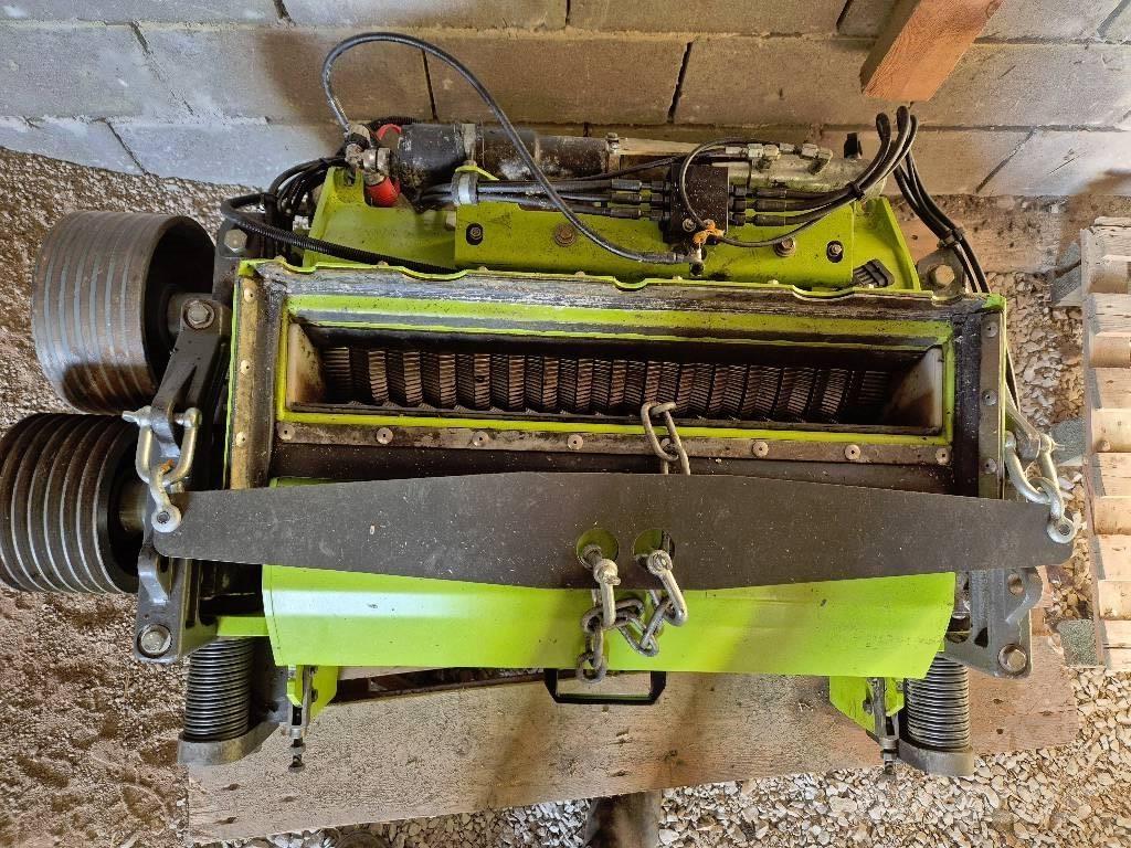 CLAAS Jaguar 960 4WD Önjáró szecskázók