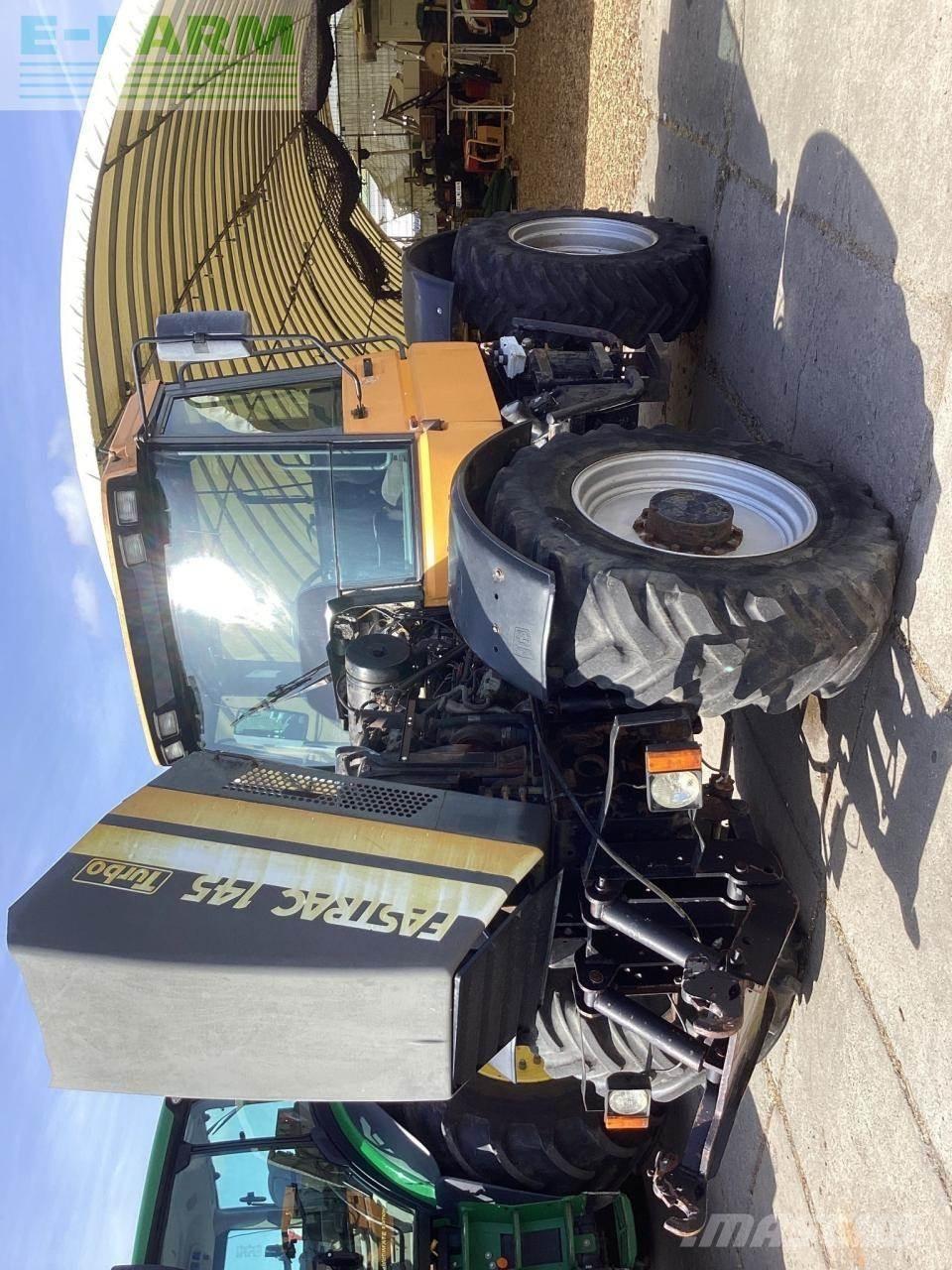 JCB Fastrac 145 Traktorok