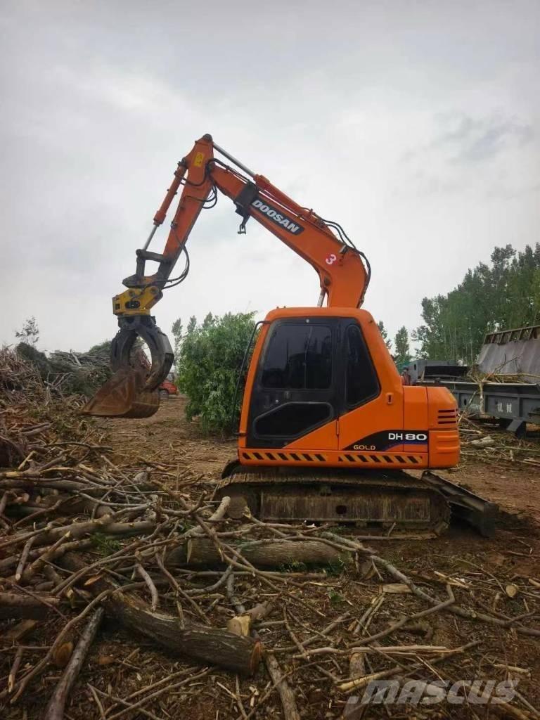 Doosan DH 80 Közepes (midi) kotrók 7 t - 12 t